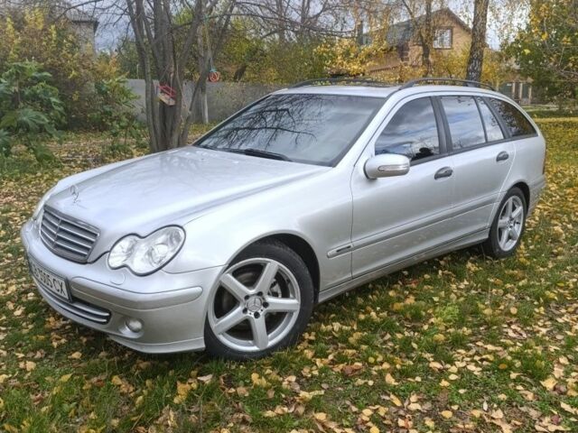 Серый Мерседес Ц-Класс, объемом двигателя 2.2 л и пробегом 340 тыс. км за 5600 $, фото 1 на Automoto.ua