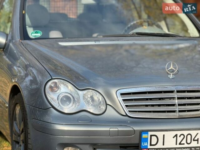 Серый Мерседес Ц-Класс, объемом двигателя 2.2 л и пробегом 317 тыс. км за 5000 $, фото 1 на Automoto.ua