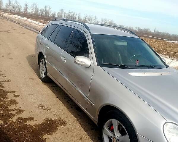 Сірий Мерседес Ц-Клас, об'ємом двигуна 2.1 л та пробігом 350 тис. км за 5500 $, фото 1 на Automoto.ua