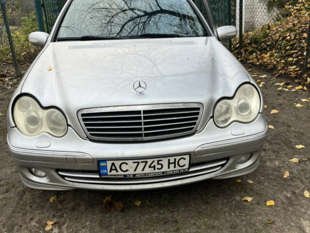 Сірий Мерседес Ц-Клас, об'ємом двигуна 1.8 л та пробігом 215 тис. км за 5150 $, фото 1 на Automoto.ua