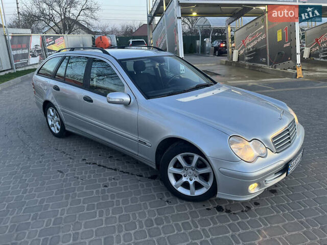 Мерседес Ц-Класс 2005 в Кропивницком (Кировограде) на Automoto.ua Серый Мерседес Ц-Класс, объемом двигателя 1.8 л и пробегом 300 тыс. км за 7000 $, фото 1 на Automoto.ua