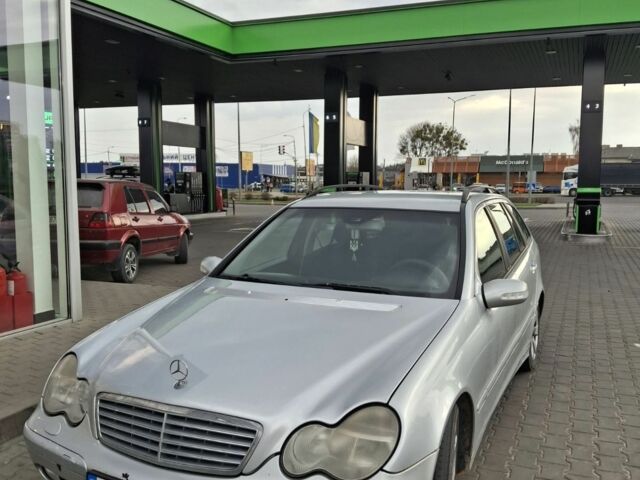 Серый Мерседес Ц-Класс, объемом двигателя 2.1 л и пробегом 260 тыс. км за 4400 $, фото 1 на Automoto.ua