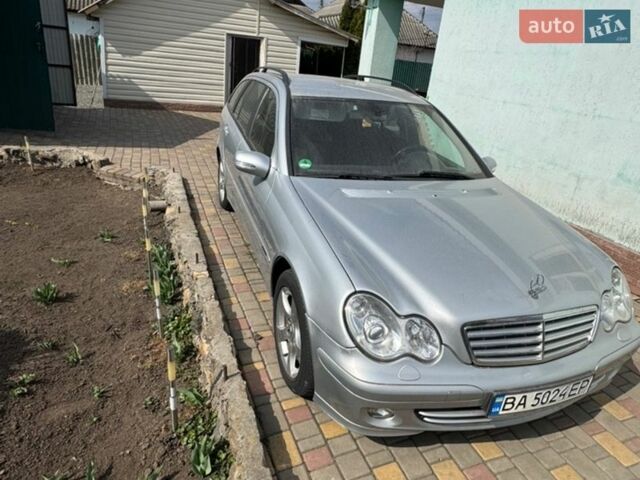 Сірий Мерседес Ц-Клас, об'ємом двигуна 2.15 л та пробігом 230 тис. км за 4900 $, фото 1 на Automoto.ua