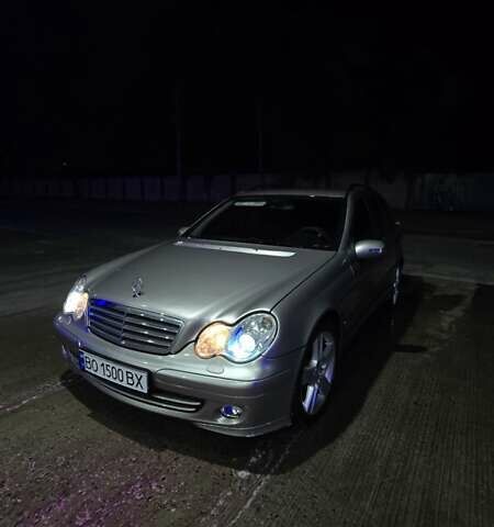 Серый Мерседес Ц-Класс, объемом двигателя 2.15 л и пробегом 385 тыс. км за 5200 $, фото 1 на Automoto.ua