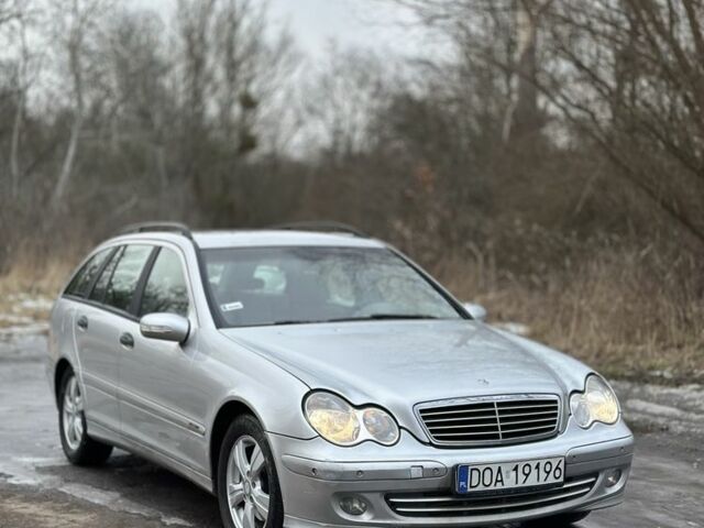 Сірий Мерседес Ц-Клас, об'ємом двигуна 2.2 л та пробігом 320 тис. км за 3299 $, фото 1 на Automoto.ua