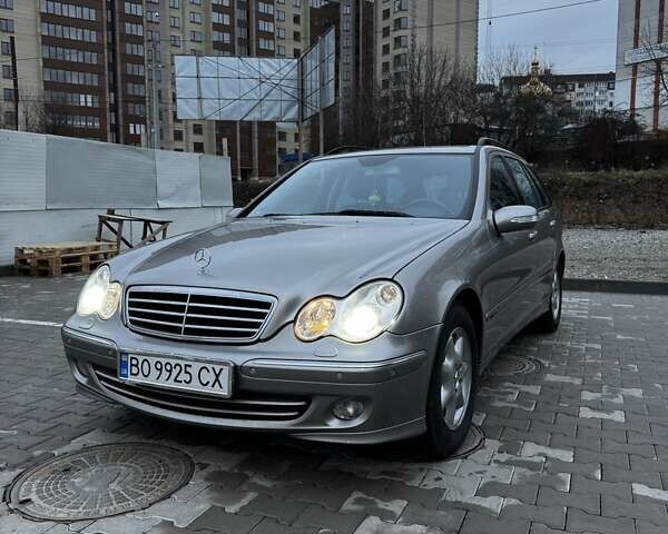 Сірий Мерседес Ц-Клас, об'ємом двигуна 1.8 л та пробігом 247 тис. км за 6800 $, фото 1 на Automoto.ua