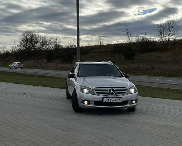 Сірий Мерседес Ц-Клас, об'ємом двигуна 2.15 л та пробігом 310 тис. км за 7950 $, фото 1 на Automoto.ua