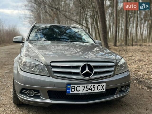 Серый Мерседес Ц-Класс, объемом двигателя 2.2 л и пробегом 350 тыс. км за 9100 $, фото 1 на Automoto.ua