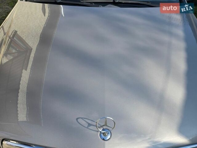 Сірий Мерседес Ц-Клас, об'ємом двигуна 2.1 л та пробігом 417 тис. км за 8000 $, фото 1 на Automoto.ua