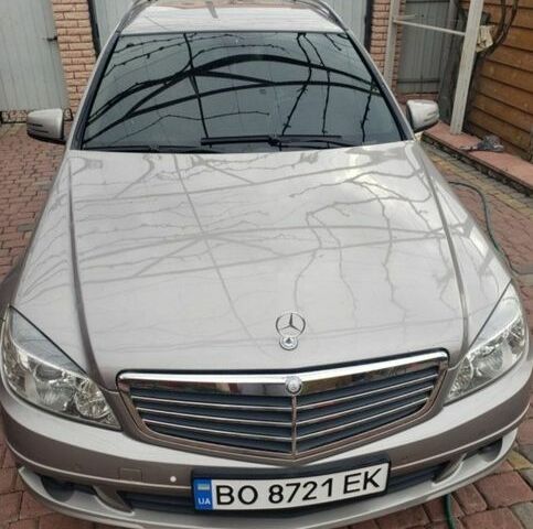 Сірий Мерседес Ц-Клас, об'ємом двигуна 2.15 л та пробігом 250 тис. км за 7500 $, фото 1 на Automoto.ua