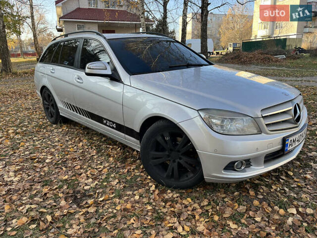 Сірий Мерседес Ц-Клас, об'ємом двигуна 2.2 л та пробігом 511 тис. км за 7999 $, фото 1 на Automoto.ua