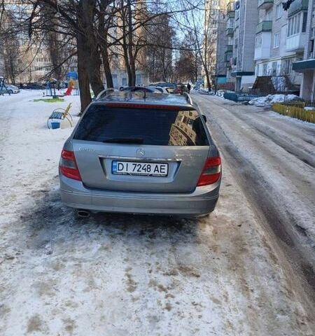 Серый Мерседес Ц-Класс, объемом двигателя 1.8 л и пробегом 260 тыс. км за 7900 $, фото 1 на Automoto.ua