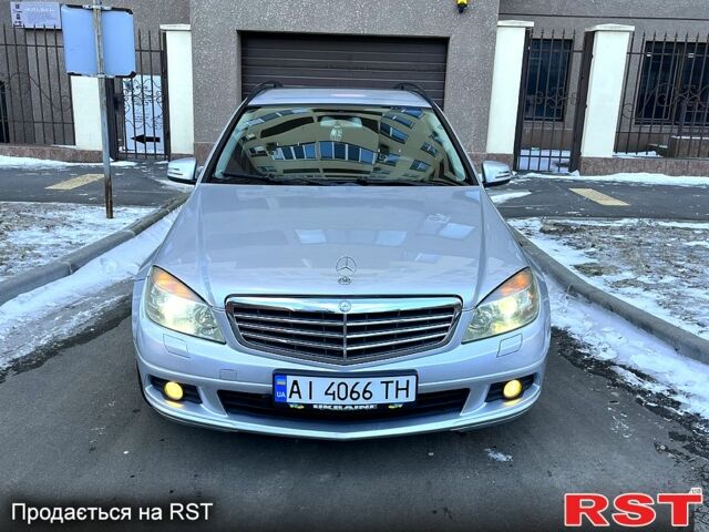 Серый Мерседес Ц-Класс, объемом двигателя 1.6 л и пробегом 200 тыс. км за 7400 $, фото 1 на Automoto.ua