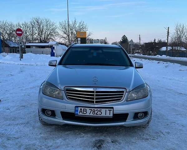 Серый Мерседес Ц-Класс, объемом двигателя 2.2 л и пробегом 279 тыс. км за 7700 $, фото 1 на Automoto.ua