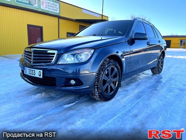 Серый Мерседес Ц-Класс, объемом двигателя 2.2 л и пробегом 19800 тыс. км за 7500 $, фото 1 на Automoto.ua