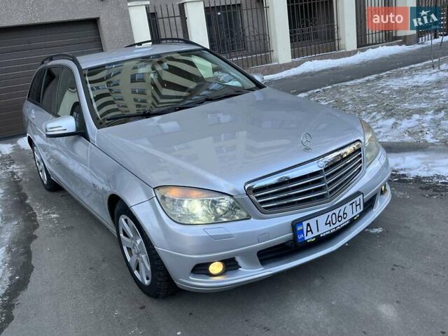Сірий Мерседес Ц-Клас, об'ємом двигуна 1.6 л та пробігом 335 тис. км за 7700 $, фото 1 на Automoto.ua