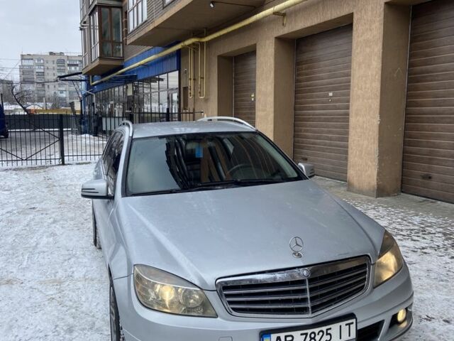 Серый Мерседес Ц-Класс, объемом двигателя 2.1 л и пробегом 300 тыс. км за 7150 $, фото 1 на Automoto.ua