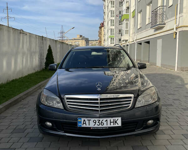 Сірий Мерседес Ц-Клас, об'ємом двигуна 2.15 л та пробігом 430 тис. км за 7700 $, фото 1 на Automoto.ua