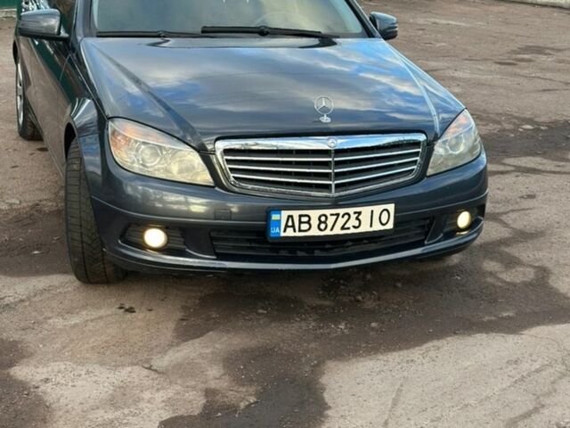 Сірий Мерседес Ц-Клас, об'ємом двигуна 2.2 л та пробігом 290 тис. км за 7000 $, фото 1 на Automoto.ua