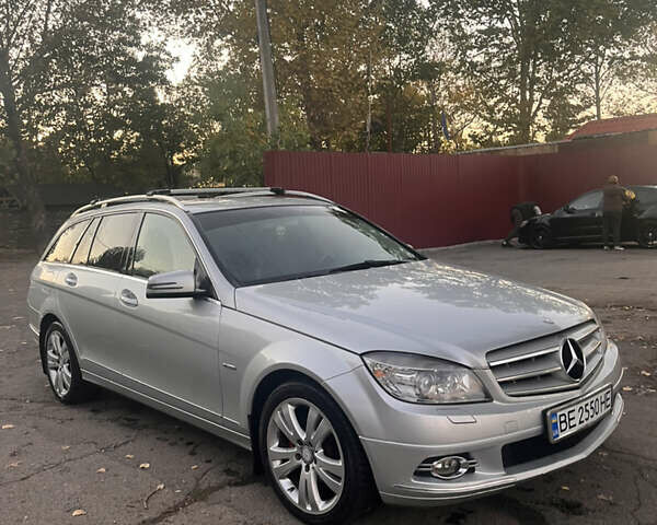 Серый Мерседес Ц-Класс, объемом двигателя 1.6 л и пробегом 180 тыс. км за 9100 $, фото 1 на Automoto.ua