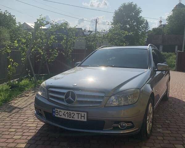 Сірий Мерседес Ц-Клас, об'ємом двигуна 2.2 л та пробігом 600 тис. км за 7000 $, фото 1 на Automoto.ua