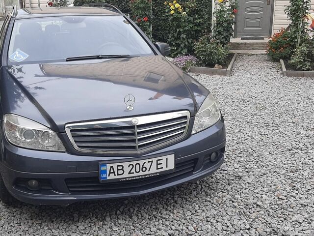 Серый Мерседес Ц-Класс, объемом двигателя 2.1 л и пробегом 335 тыс. км за 7200 $, фото 1 на Automoto.ua