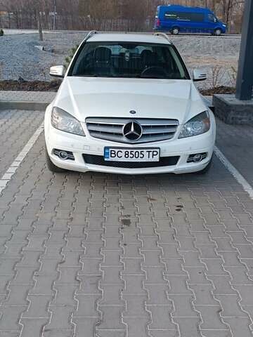 Сірий Мерседес Ц-Клас, об'ємом двигуна 2.2 л та пробігом 315 тис. км за 9250 $, фото 1 на Automoto.ua