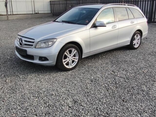 Сірий Мерседес Ц-Клас, об'ємом двигуна 2.2 л та пробігом 449 тис. км за 5300 $, фото 1 на Automoto.ua