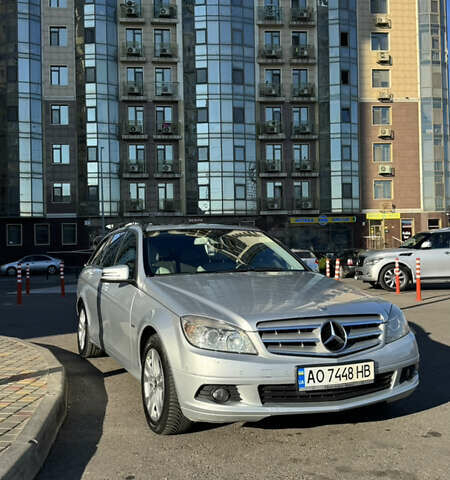 Серый Мерседес Ц-Класс, объемом двигателя 2.2 л и пробегом 276 тыс. км за 8100 $, фото 1 на Automoto.ua