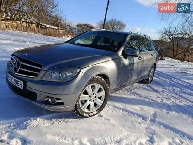 Серый Мерседес Ц-Класс, объемом двигателя 2.2 л и пробегом 346 тыс. км за 9000 $, фото 1 на Automoto.ua