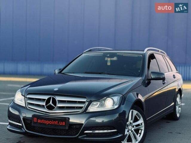 Серый Мерседес Ц-Класс, объемом двигателя 2.99 л и пробегом 372 тыс. км за 11999 $, фото 1 на Automoto.ua