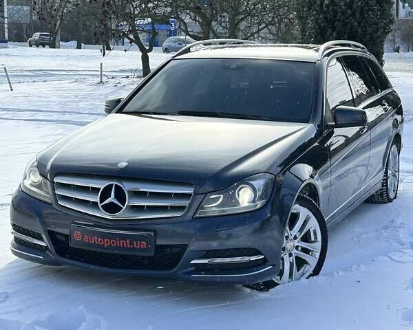 Сірий Мерседес Ц-Клас, об'ємом двигуна 2.99 л та пробігом 366 тис. км за 11999 $, фото 1 на Automoto.ua