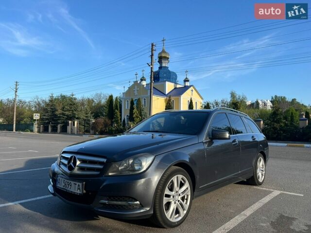Сірий Мерседес Ц-Клас, об'ємом двигуна 2.14 л та пробігом 320 тис. км за 9900 $, фото 1 на Automoto.ua
