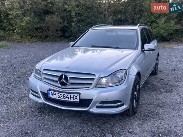 Сірий Мерседес Ц-Клас, об'ємом двигуна 2.1 л та пробігом 455 тис. км за 7900 $, фото 1 на Automoto.ua