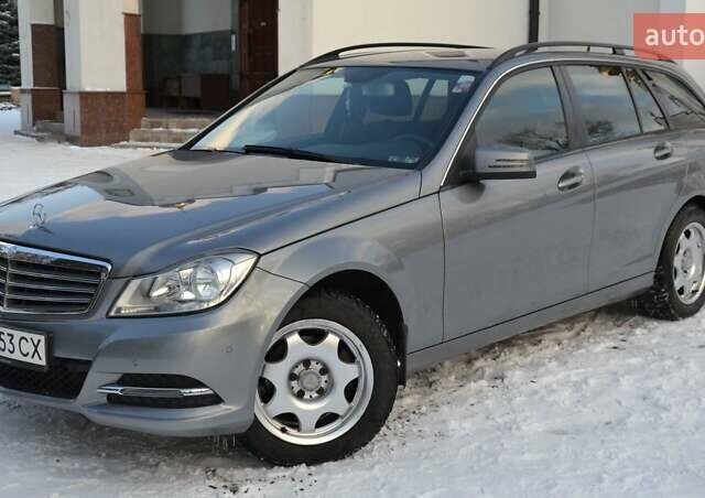 Сірий Мерседес Ц-Клас, об'ємом двигуна 2.14 л та пробігом 236 тис. км за 11200 $, фото 1 на Automoto.ua