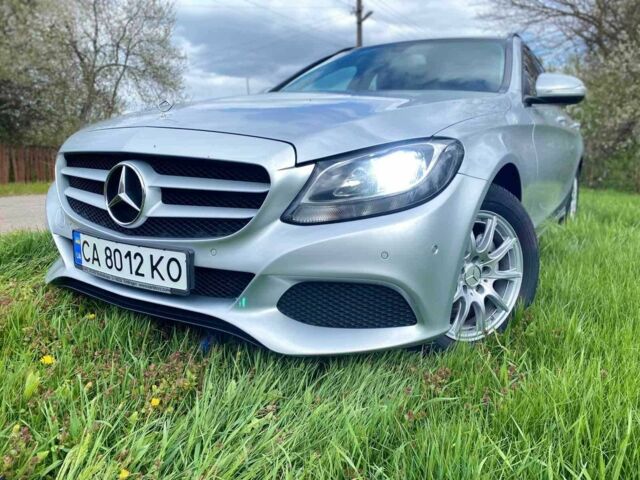 Сірий Мерседес Ц-Клас, об'ємом двигуна 0 л та пробігом 328 тис. км за 380 $, фото 1 на Automoto.ua