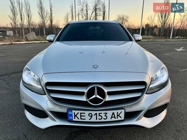 Серый Мерседес Ц-Класс, объемом двигателя 1.6 л и пробегом 320 тыс. км за 15500 $, фото 1 на Automoto.ua