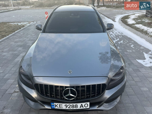 Серый Мерседес Ц-Класс, объемом двигателя 2.2 л и пробегом 210 тыс. км за 17500 $, фото 1 на Automoto.ua