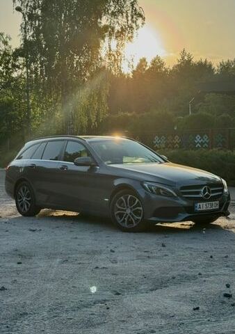 Серый Мерседес Ц-Класс, объемом двигателя 2.14 л и пробегом 299 тыс. км за 17999 $, фото 1 на Automoto.ua