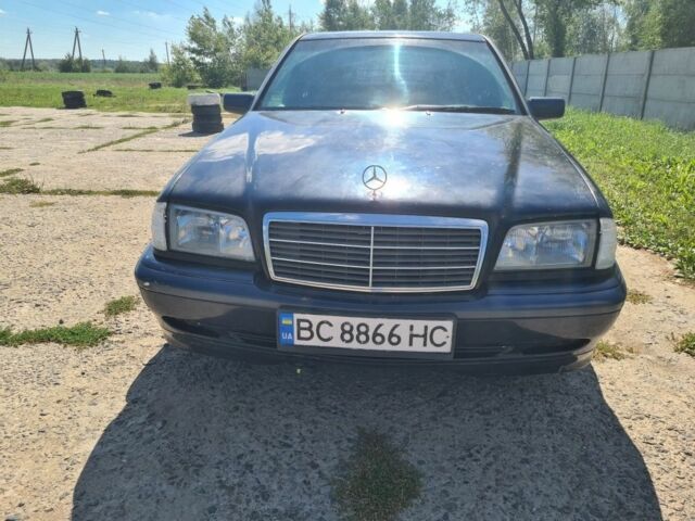 Синій Мерседес Ц-Клас, об'ємом двигуна 0 л та пробігом 390 тис. км за 2500 $, фото 1 на Automoto.ua