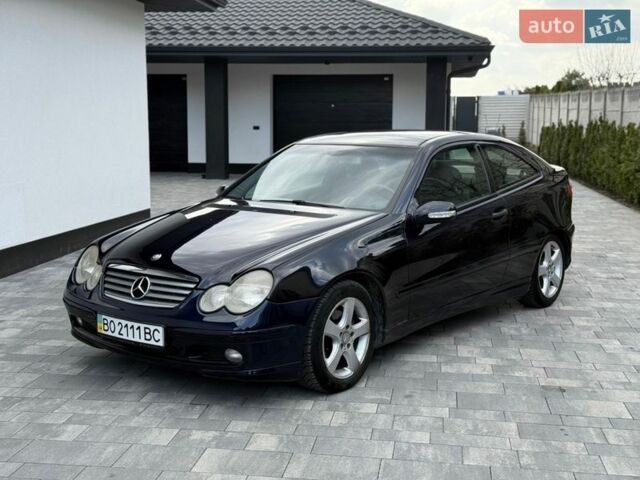Синій Мерседес Ц-Клас, об'ємом двигуна 2 л та пробігом 223 тис. км за 4200 $, фото 1 на Automoto.ua