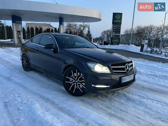 Синий Мерседес Ц-Класс, объемом двигателя 1.8 л и пробегом 170 тыс. км за 12700 $, фото 1 на Automoto.ua