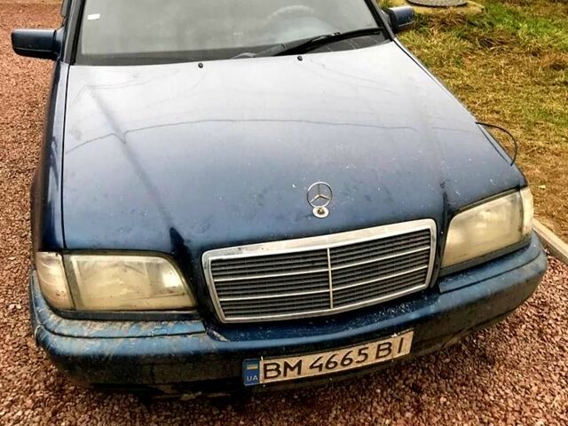 Синій Мерседес Ц-Клас, об'ємом двигуна 1.8 л та пробігом 264 тис. км за 1750 $, фото 1 на Automoto.ua