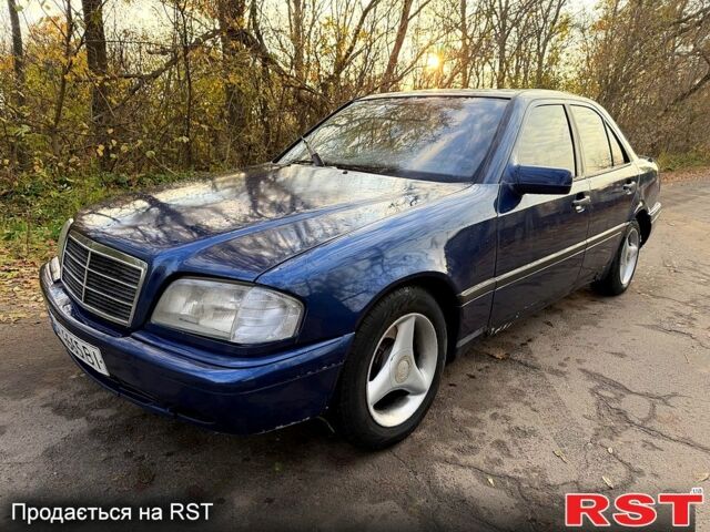 Синій Мерседес Ц-Клас, об'ємом двигуна 1.8 л та пробігом 234 тис. км за 2000 $, фото 1 на Automoto.ua