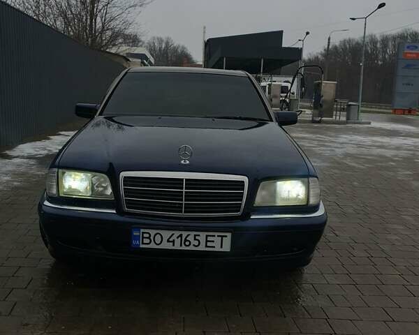 Синій Мерседес Ц-Клас, об'ємом двигуна 2.5 л та пробігом 500 тис. км за 3199 $, фото 1 на Automoto.ua