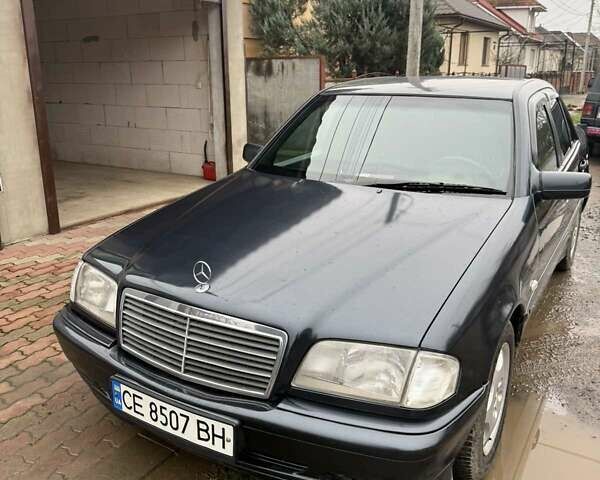 Синій Мерседес Ц-Клас, об'ємом двигуна 1.8 л та пробігом 340 тис. км за 4200 $, фото 1 на Automoto.ua