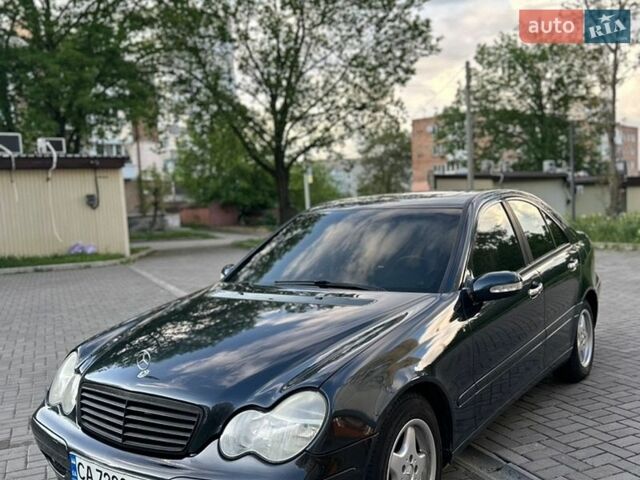 Синій Мерседес Ц-Клас, об'ємом двигуна 2.15 л та пробігом 371 тис. км за 3699 $, фото 1 на Automoto.ua