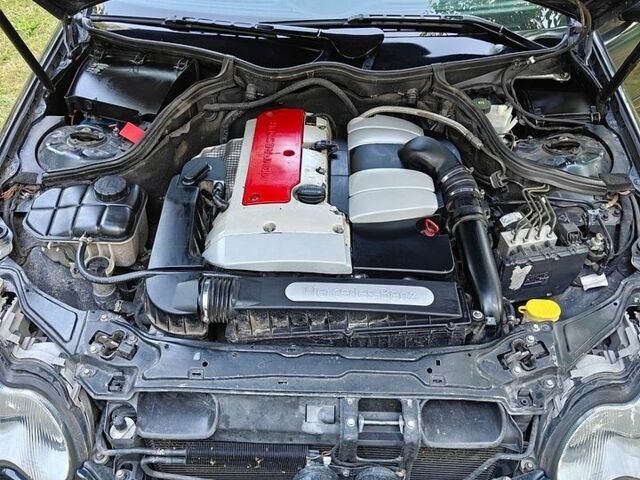 Синій Мерседес Ц-Клас, об'ємом двигуна 2 л та пробігом 220 тис. км за 5500 $, фото 1 на Automoto.ua