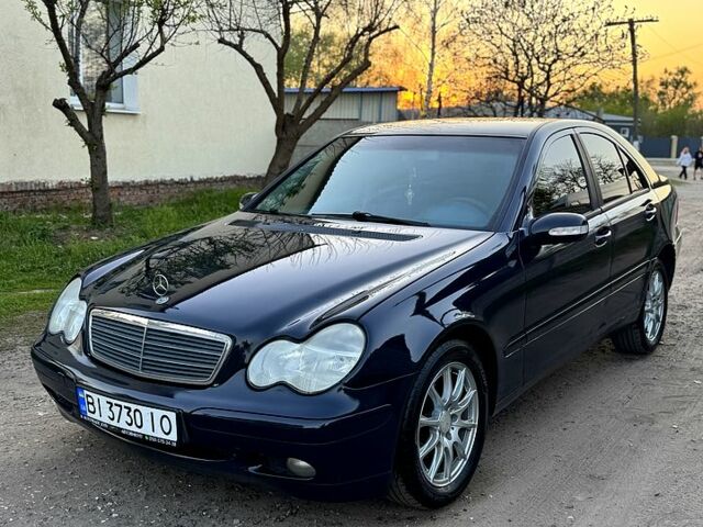 Синій Мерседес Ц-Клас, об'ємом двигуна 2 л та пробігом 0 тис. км за 3650 $, фото 1 на Automoto.ua