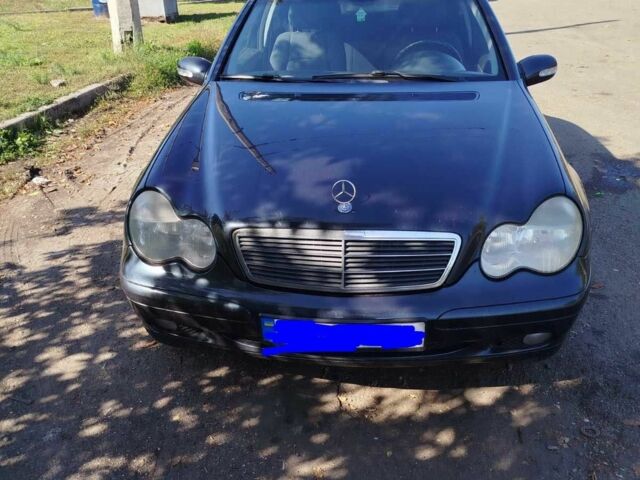 Синій Мерседес Ц-Клас, об'ємом двигуна 0 л та пробігом 315 тис. км за 4017 $, фото 1 на Automoto.ua
